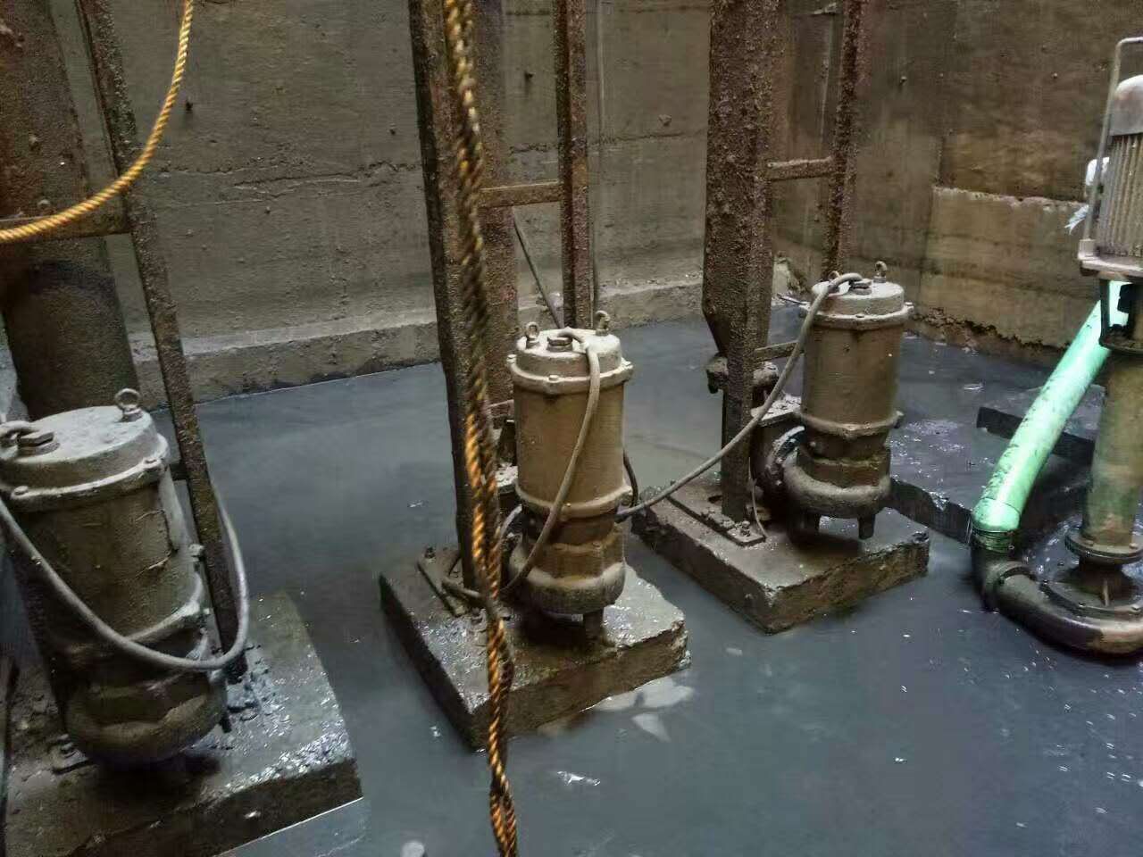 长白污水池清理